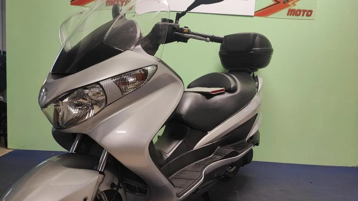 Suzuki Burgman UH 200 (2006 - 12)  (3)
