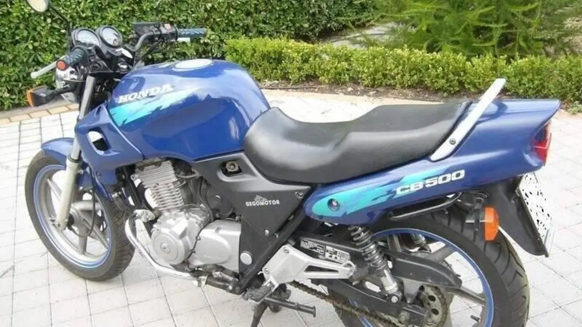 Honda   (2)