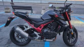 Honda CB 750 Hornet (2023 - 24) usata
