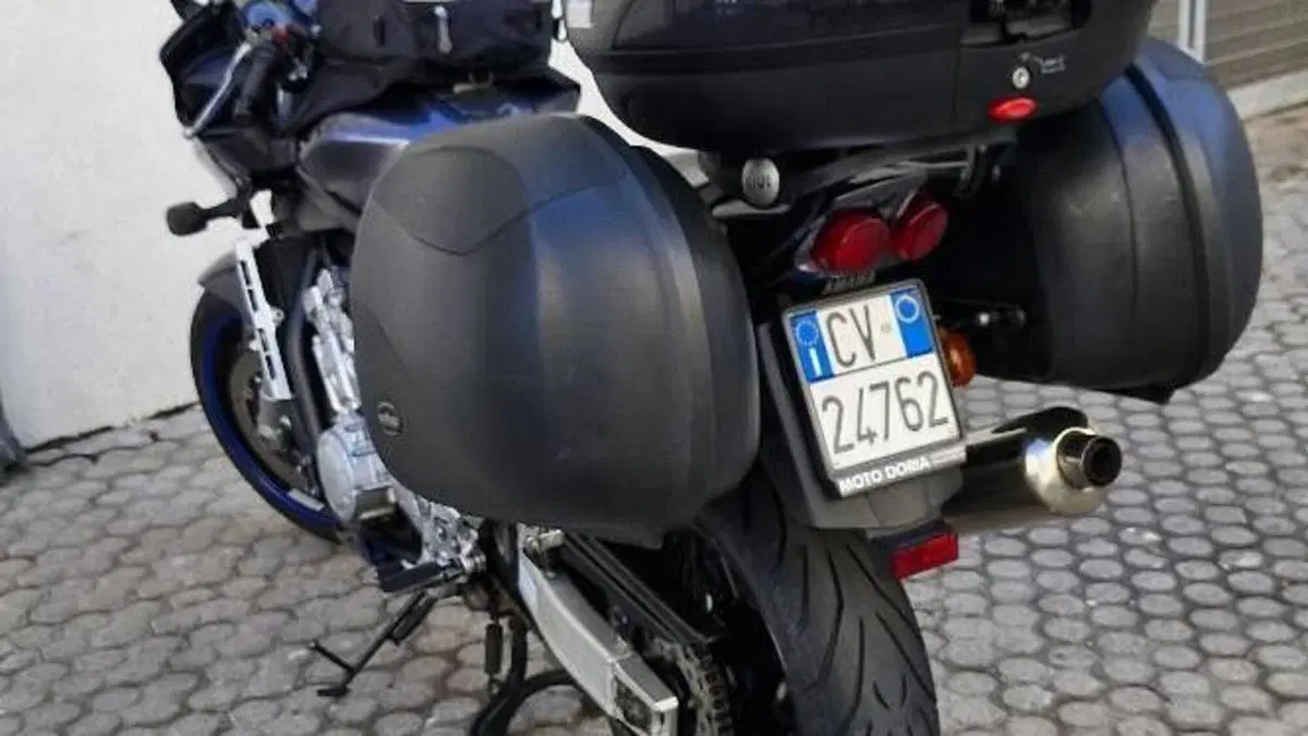 Yamaha FZS 1000 Fazer  (4)