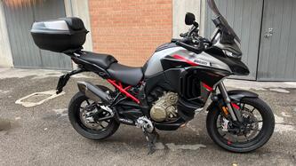 Ducati Multistrada V4 S Grand Tour (2024)