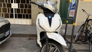 Piaggio Beverly 300 ABS-ASR (2021 - 25) 