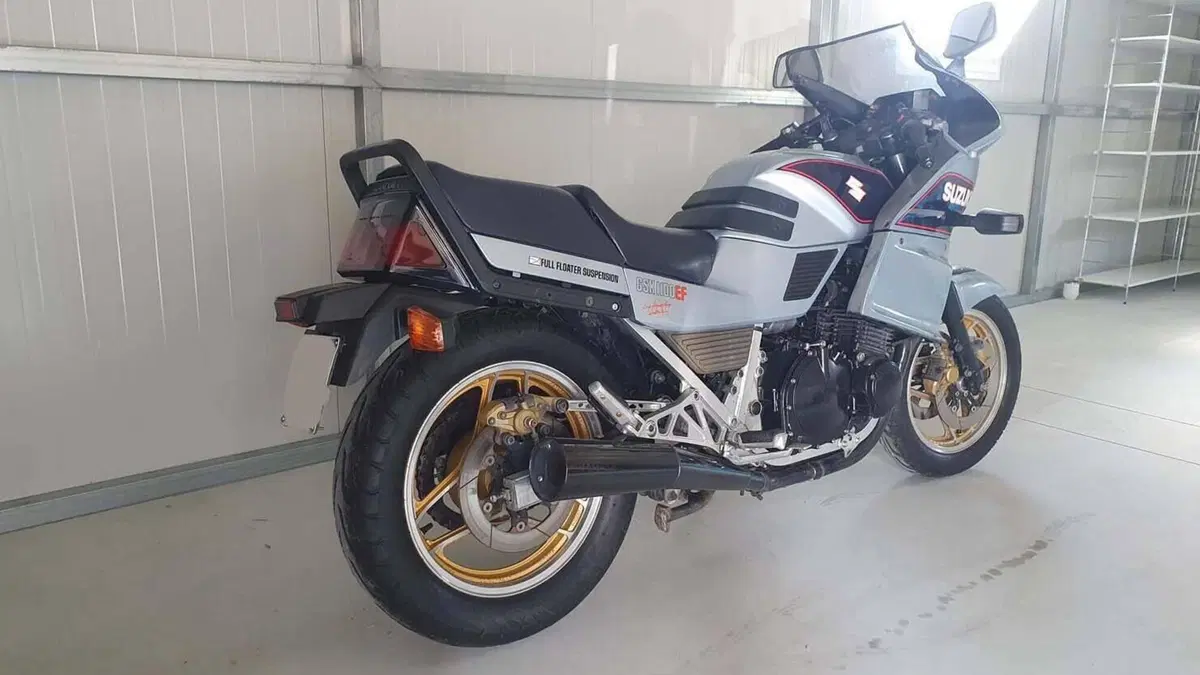 Suzuki   (3)