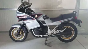 Suzuki   (5)