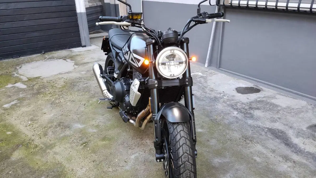 Brixton Motorcycles Crossfire 500 X (2021 - 26)  (2)