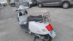 Vespa GTS 250 i.e.  (5)