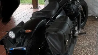 Moto Guzzi V9 Bobber (2021 - 25) usata