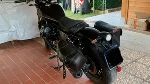 Moto Guzzi V9 Bobber (2021 - 25)  (3)