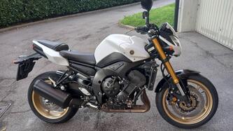 Yamaha FZ8 (2010 - 12) usata