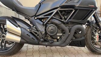 Ducati Diavel 1200 Carbon (2014 - 16) usata