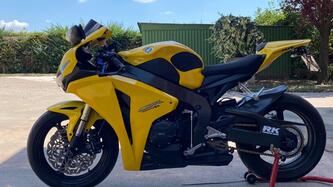 Honda CBR 1000 RR Fireblade (2008 - 11) usata