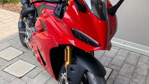 Ducati Panigale V2 S (2025) 