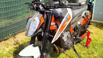 KTM 890 Duke R (2020) usata