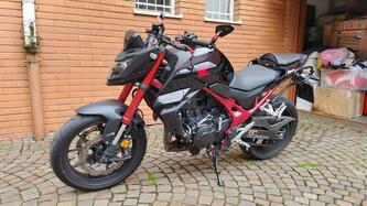 Honda CB 750 Hornet (2023 - 24) usata