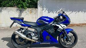 Yamaha YZF R6 (2003 - 04) 