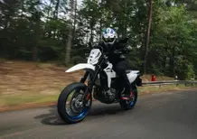 Suzuki DR-Z4 SM 2025 TEST: come va la nuova supermotard, Pro e Contro [VIDEO E GALLERY]