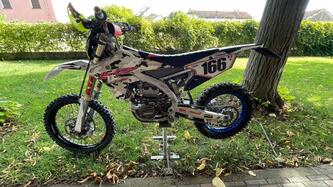 Yamaha YZ 250 F (2018) usata