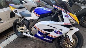 Honda CBR 1000 RR Fireblade (2004 - 05) 
