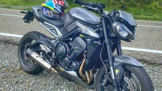 Triumph Street Triple 765 R (2023 - 25) usata