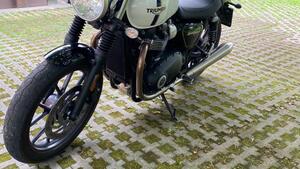 Triumph Street Twin 900 (2017 - 18) 
