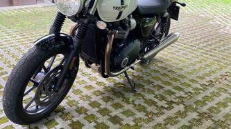 Triumph Street Twin 900 (2017 - 18) usata