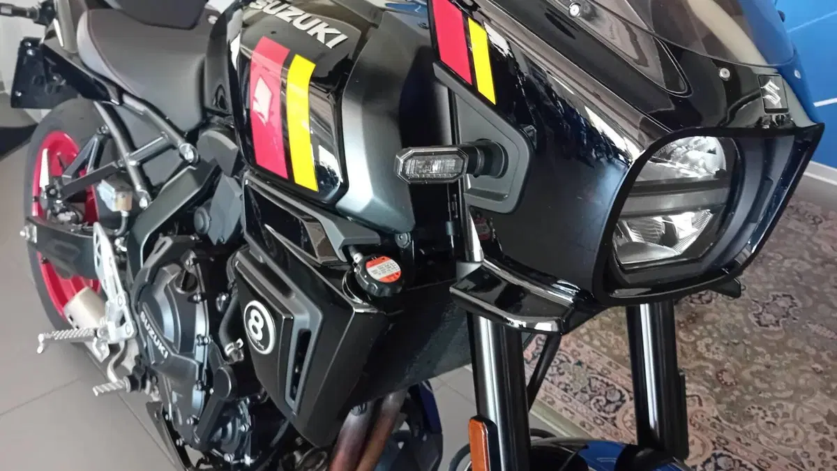 Suzuki GSX-8TT (2025 - 26)  (8)