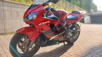 Honda CBR 600 F Sport usata
