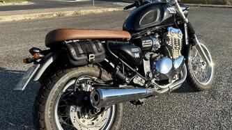 Triumph Adventurer 900
