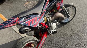 Husqvarna SM 125 S (2005) usata