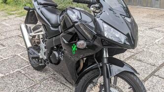Honda CBR 125 R (2004 - 06) usata