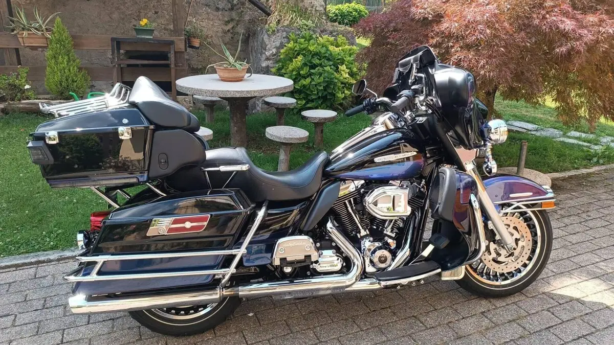 Harley-Davidson 1690 Electra Glide Ultra Limited (2010 - 13) - FLHTK  (2)