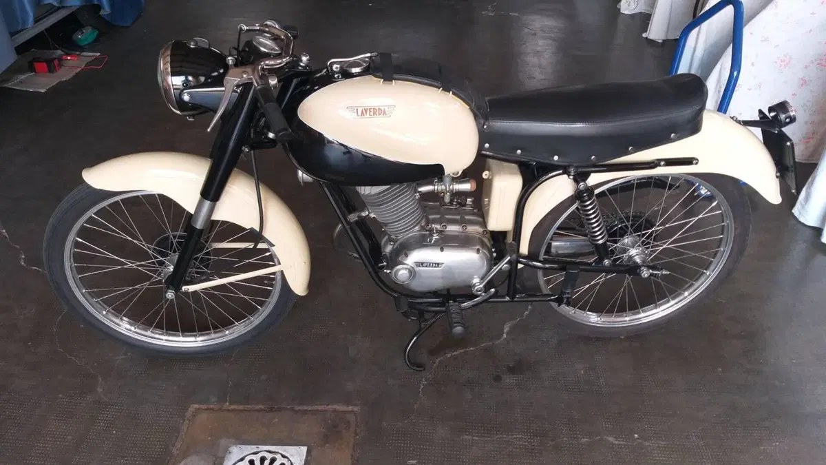 Laverda   (8)