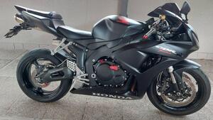 Honda CBR 1000 RR Fireblade (2006 - 07) 