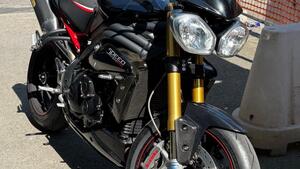 Triumph Speed Triple 1050 R ABS (2011 - 15) 