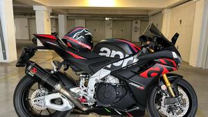 Aprilia RSV4 1100 Factory (2021 - 24) 