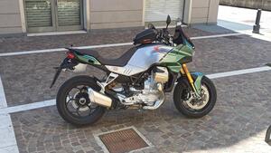 Moto Guzzi V100 Mandello S (2022 - 24) 
