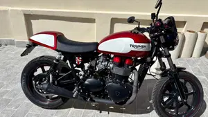 Triumph Bonneville (2007 - 16) 