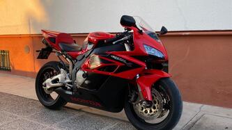 Honda CBR 1000 RR Fireblade (2004 - 05) usata