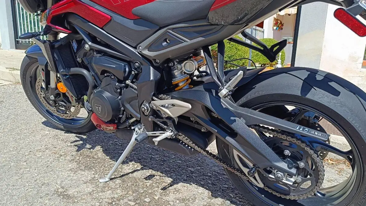 Triumph Street Triple RS (2020 - 22)  (13)