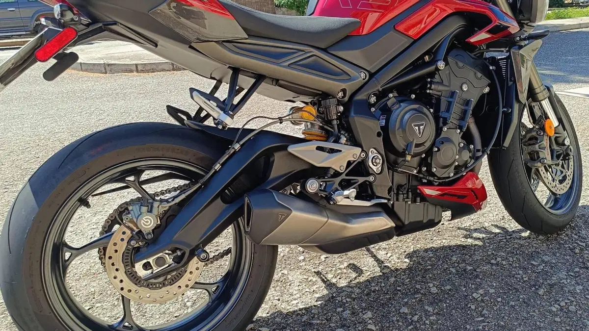 Triumph Street Triple RS (2020 - 22)  (14)