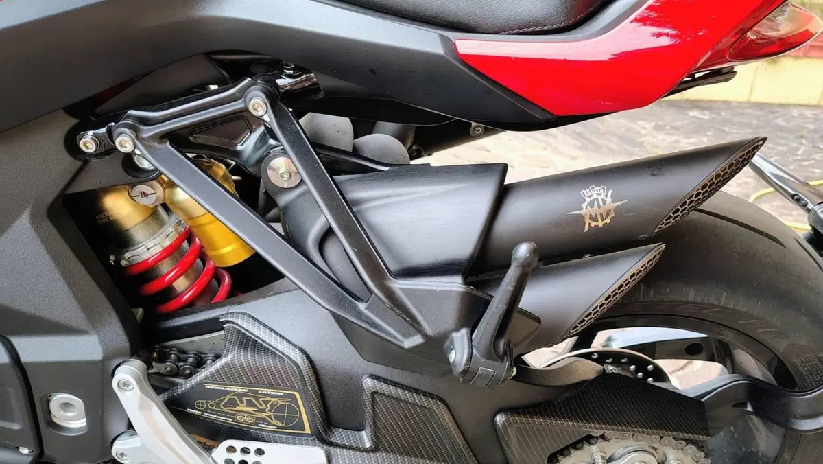 MV Agusta Brutale 1000 RS (2022 - 26)  (5)