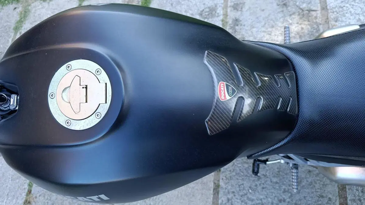 Ducati Monster 620 I.E. Dark (2002)  (3)