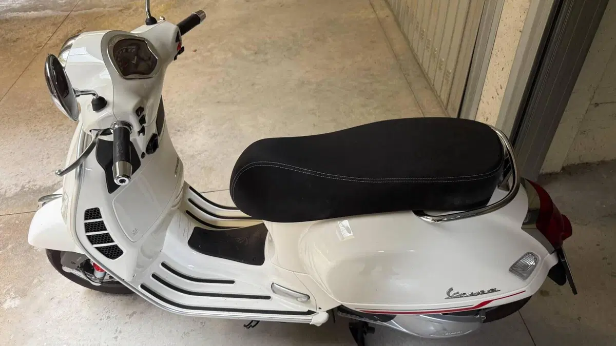 Vespa GTS 300 Super Hpe (2021 - 22)  (3)