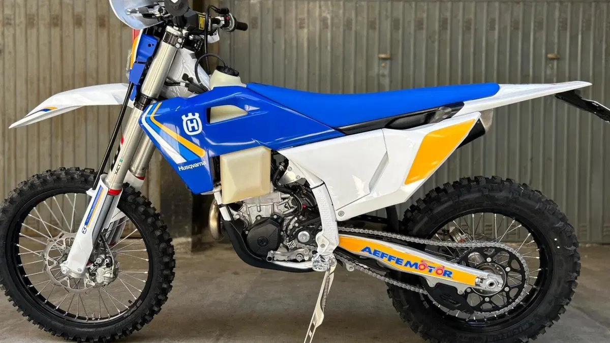 Husqvarna FE 450 Heritage (2025) 
