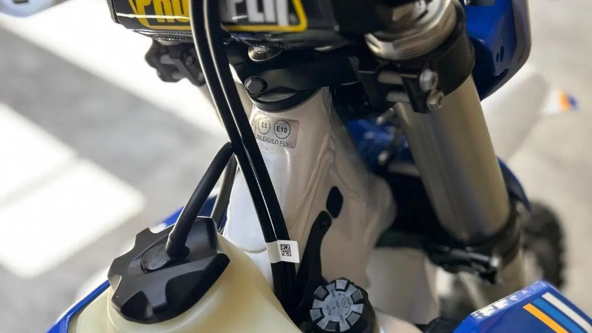 Husqvarna FE 450 Heritage (2025)  (10)