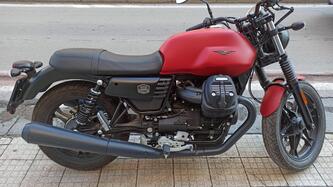 Moto Guzzi V7 III Stone S (2020) usata