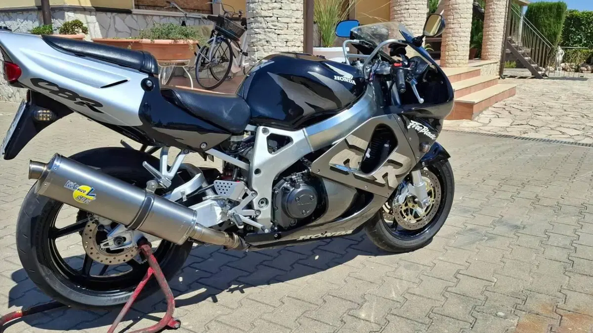 Honda CBR 900 RR (1998 - 99)  (3)