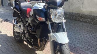 Suzuki GSR 600 (2006 - 11) usata