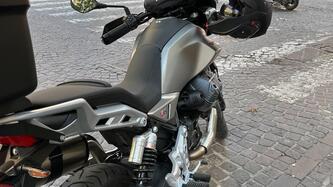 Moto Guzzi V85 Strada (2024 - 25)
