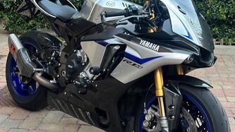 Yamaha YZF R1 M (2015 - 16) usata
